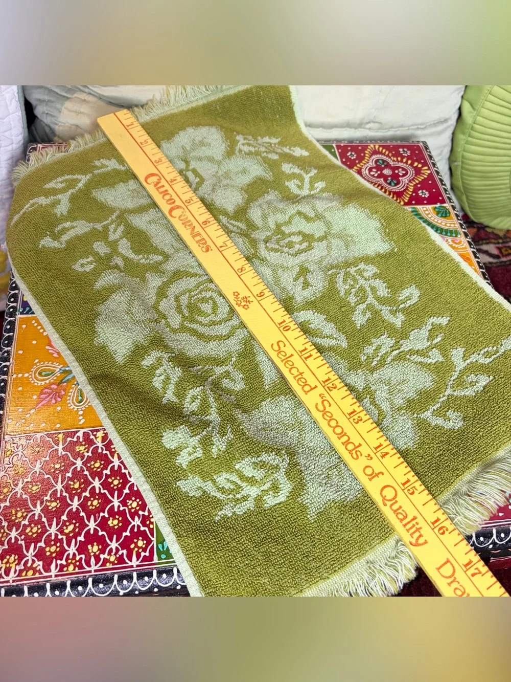 70s Green Rose Hand Towel